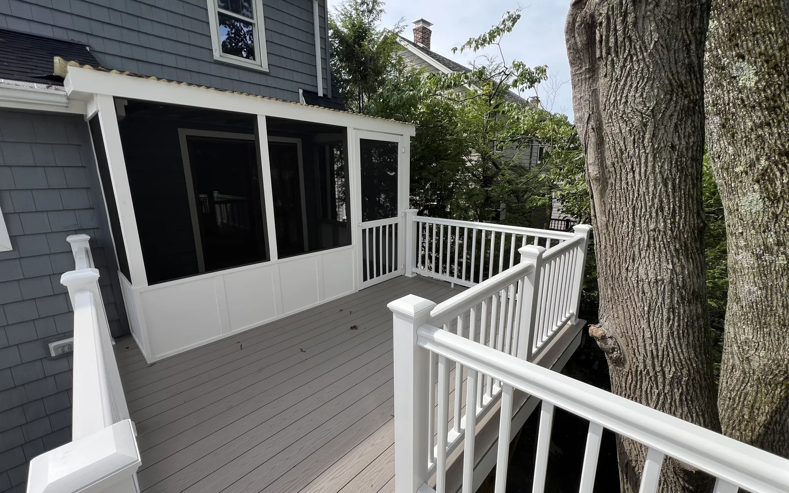 Deck builder in Massachusetts by DeFaria Construction